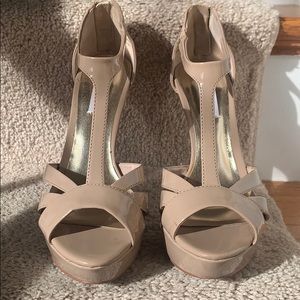 Nude “Haylow” heels by Steven Madden